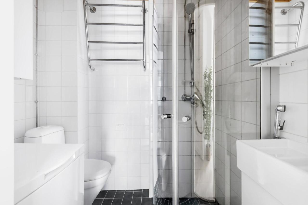 Wehost Modern Scandinavian Studio In Trendy Kallio هلسنكي المظهر الخارجي الصورة